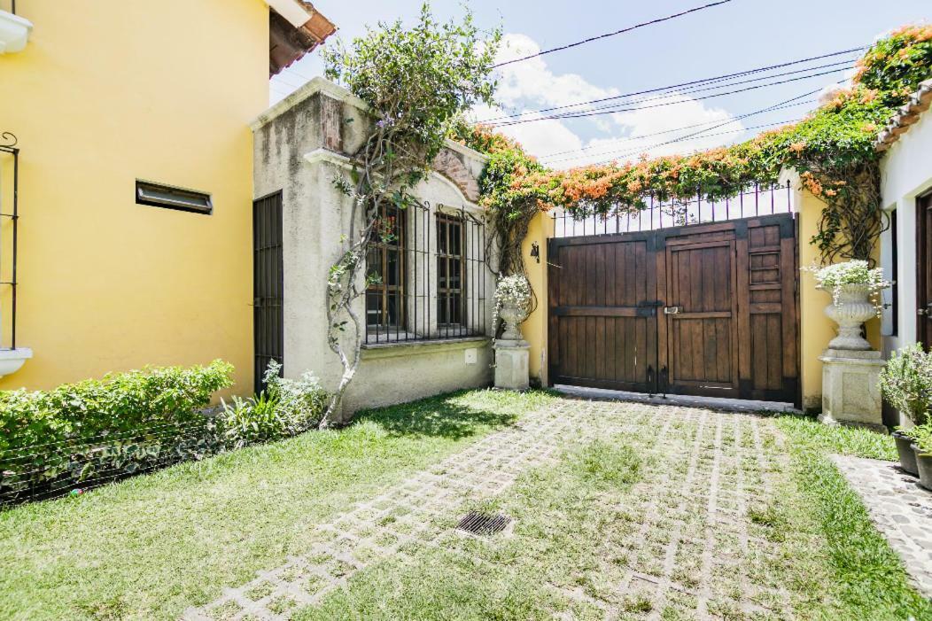 Villas Santa Ana-Ricardo Антигуа-Гватемала Экстерьер фото